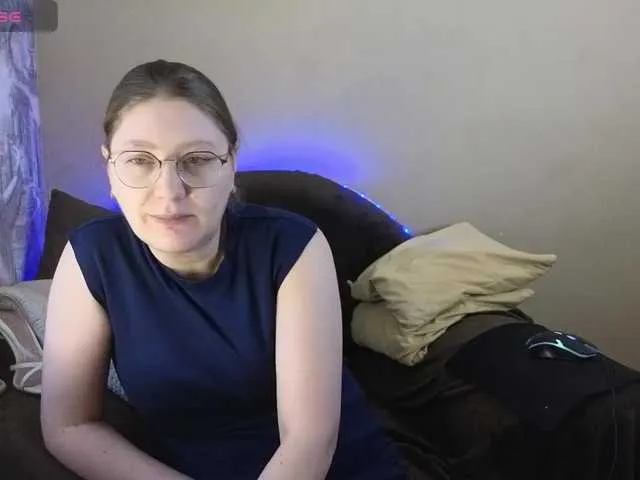Live sex webcam photo for KarolinaHristo #290439363