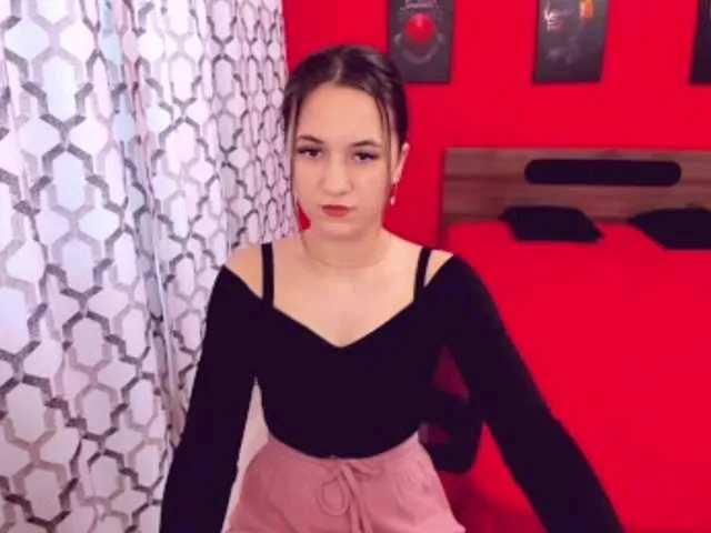 Live sex webcam photo for KarolinaMay #273482338