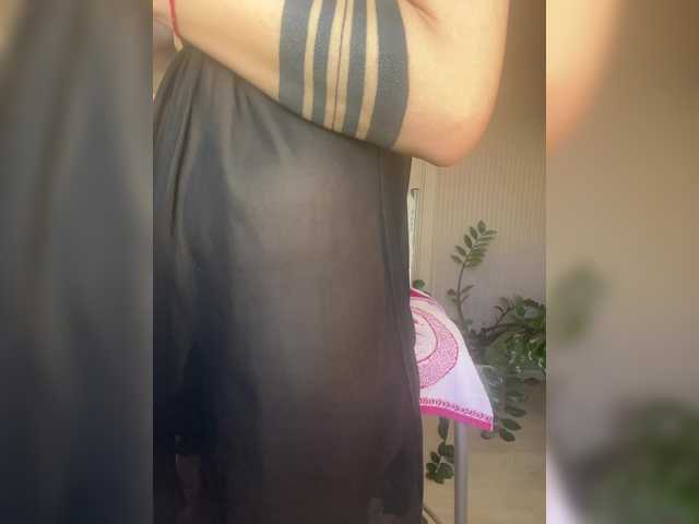 Live sex webcam photo for KarolinaMilf #290907186