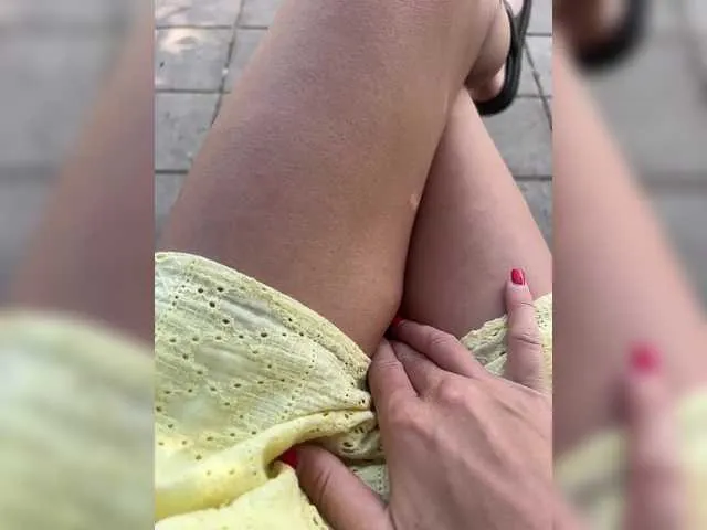 Live sex webcam photo for KarolinaMilf #291501667