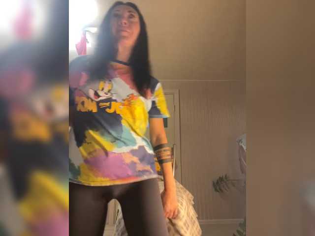 Live sex webcam photo for KarolinaMilf #292022307