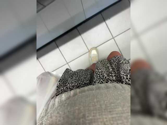 Live sex webcam photo for KarolinaMilf #292027488