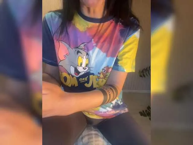 Live sex webcam photo for KarolinaMilf #292195580