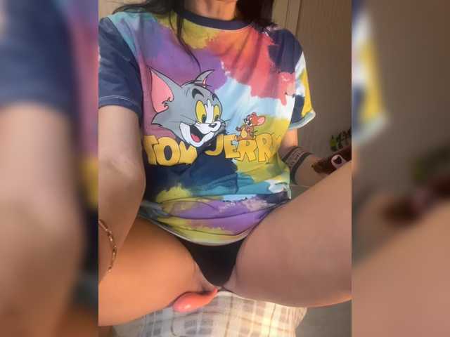 Live sex webcam photo for KarolinaMilf #292201136