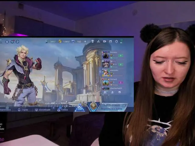 Live sex webcam photo for KarolinaQueen #290310559