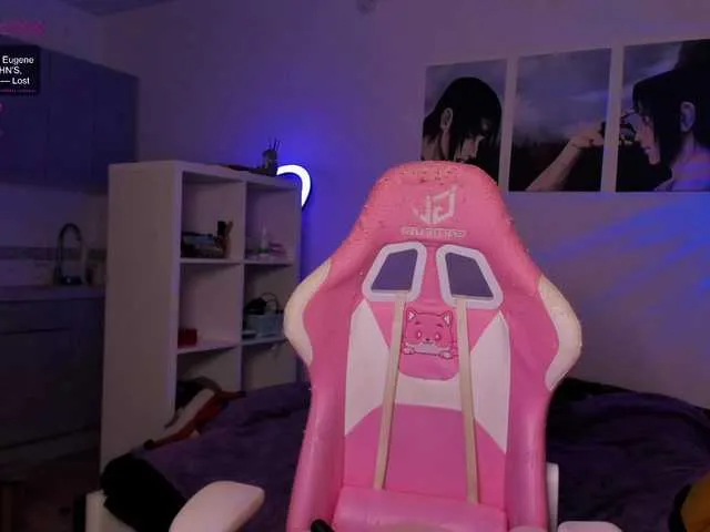 Live sex webcam photo for KarolinaQueen #290324420