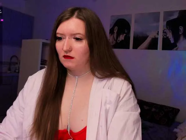 Live sex webcam photo for KarolinaQueen #290496711