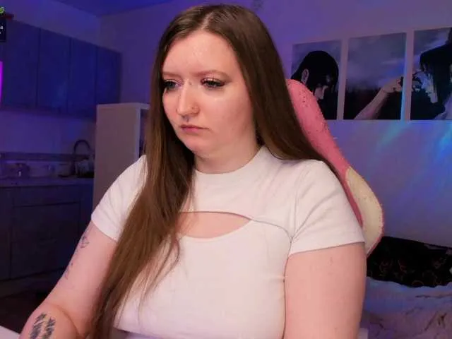 Live sex webcam photo for KarolinaQueen #290586493