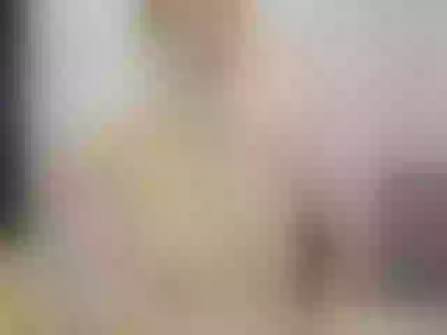 Live sex webcam photo for KarolineCherr #287932202