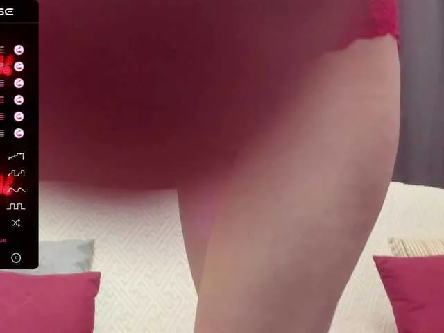 Live sex webcam photo for KarolineCherr #290925577