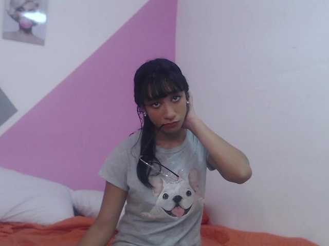 Live sex webcam photo for Karroll-1 #273616001