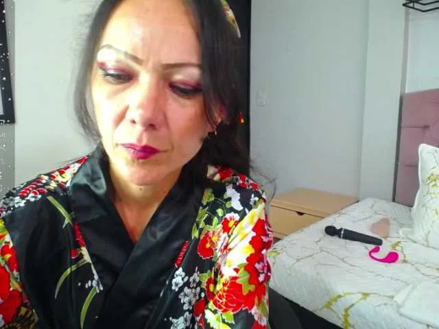 Live sex webcam photo for Kasandra-Mature- #277785232