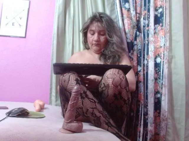 Live sex webcam photo for Kasandra-milf #277365956