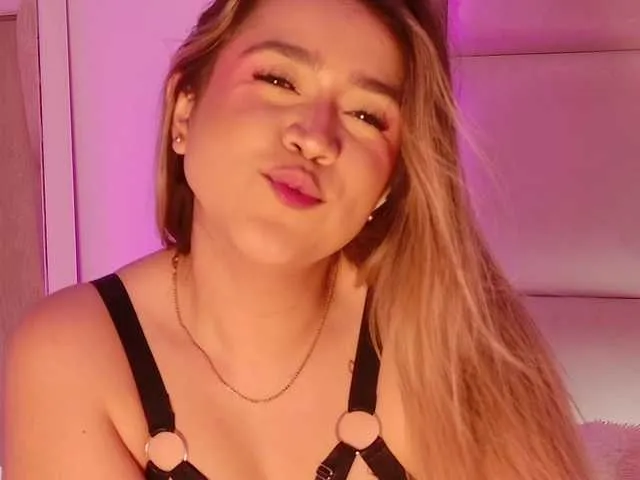 Live sex webcam photo for Kassia-Rogers #291211550