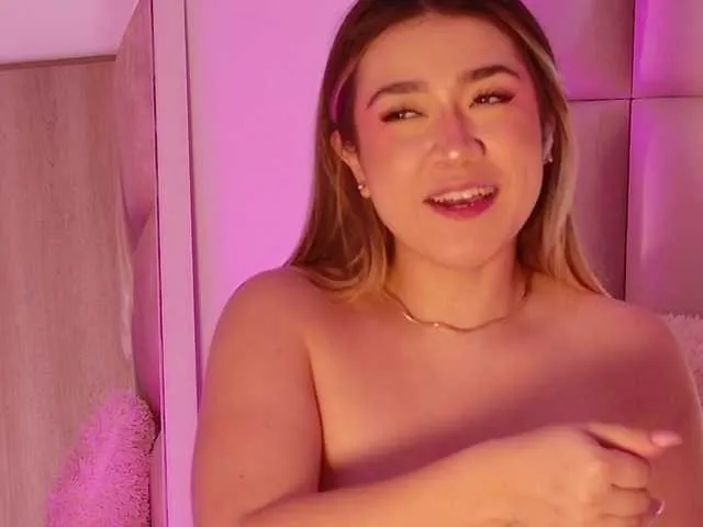 Live sex webcam photo for Kassia-Rogers #291493607