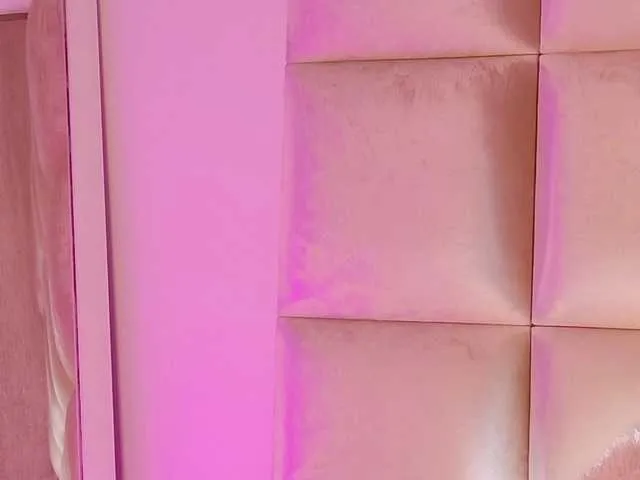 Live sex webcam photo for Kassia-Rogers #291692315