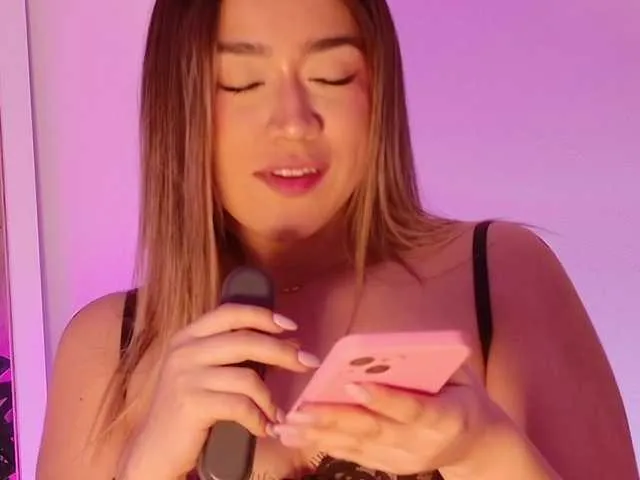 Live sex webcam photo for Kassia-Rogers #291870759