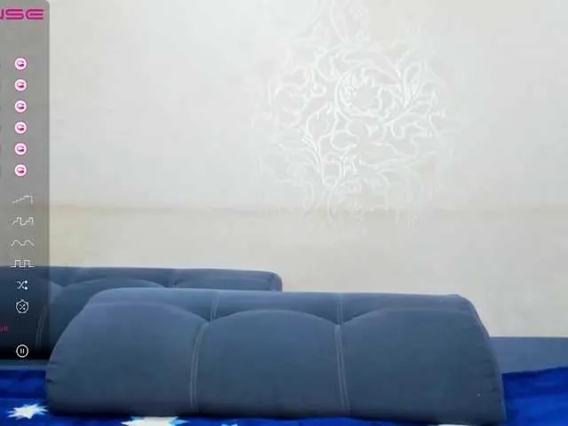 Live sex webcam photo for Kasumikimy #275643939