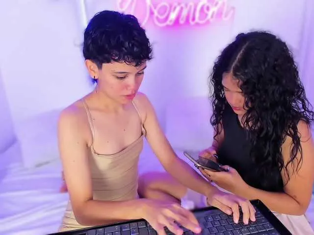 Live sex webcam photo for KataandFergie #276551821