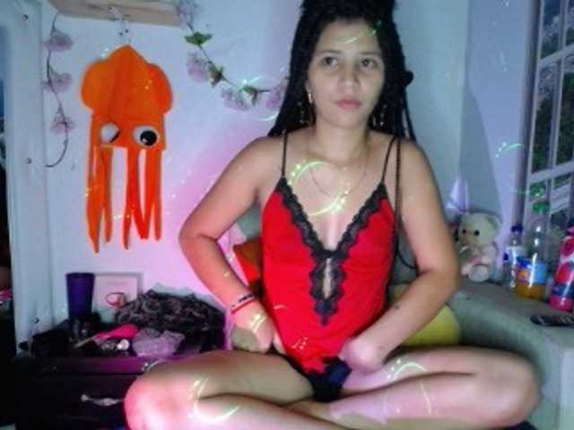 Live sex webcam photo for Kataleya21 #272506984