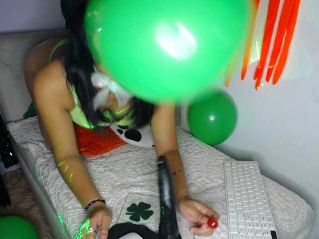 Live sex webcam photo for Kataleya21 #272784403