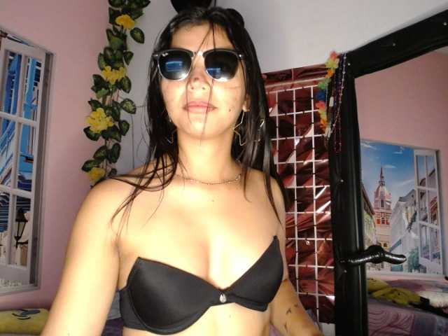 Live sex webcam photo for Kataleya21 #273018951