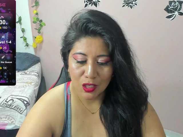 Live sex webcam photo for KataleyaSmith69 #277806353