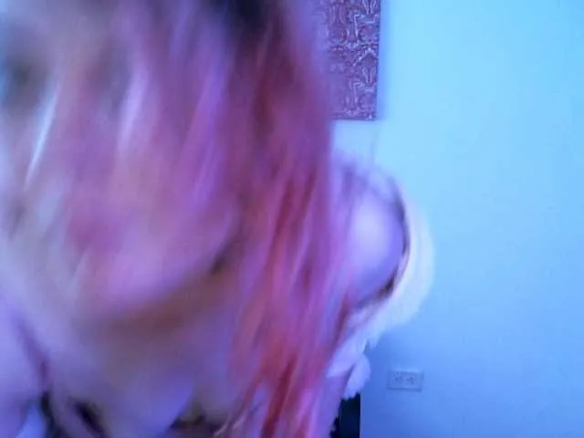 Live sex webcam photo for Katalina4 #275568932