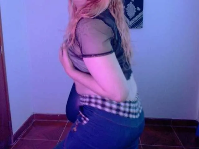 Live sex webcam photo for Katalina4 #275598676