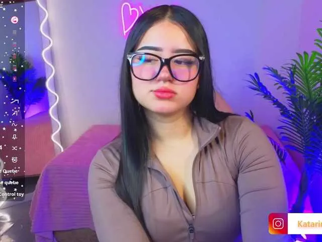 Live sex webcam photo for Katarina-tay #290779443