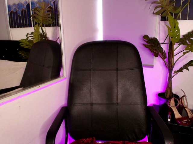 Live sex webcam photo for Kate-Crown #290401931