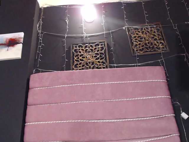 Live sex webcam photo for Kate-Grigorie #272990361