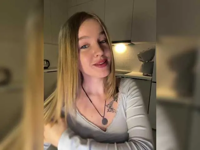 Live sex webcam photo for KateDanverr #290681171