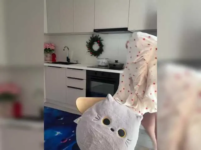 Live sex webcam photo for KateDanverr #290730801