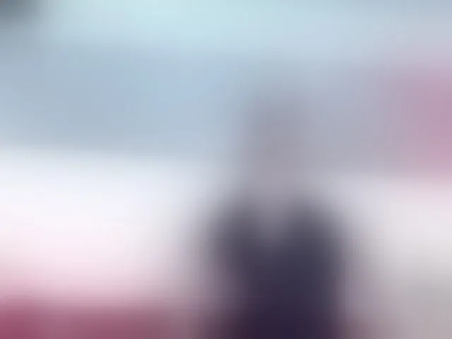 Live sex webcam photo for KateHadid #293026478