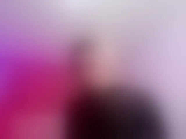 Live sex webcam photo for KateHadid #293846795
