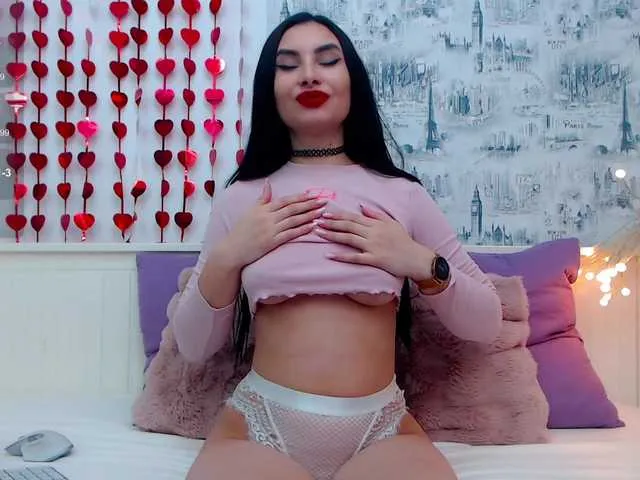 Live sex webcam photo for KateLove23 #277558447