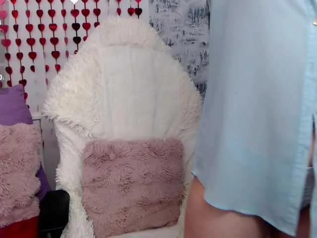 Live sex webcam photo for KateLove23 #291293890