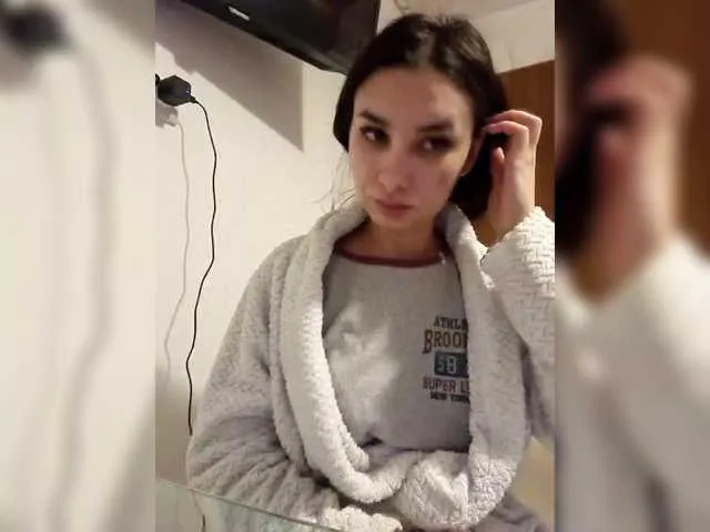 Live sex webcam photo for KateLove23 #292269650