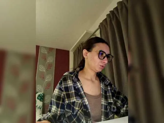 Live sex webcam photo for KateLove23 #292349646