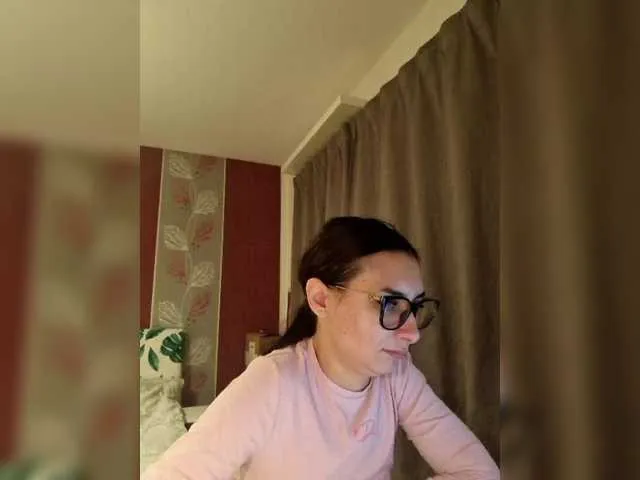 Live sex webcam photo for KateLove23 #292356129