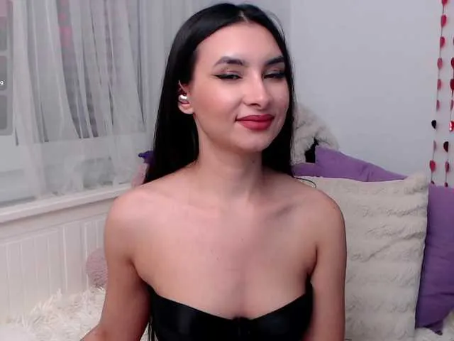 Live sex webcam photo for KateLove23 #293923632
