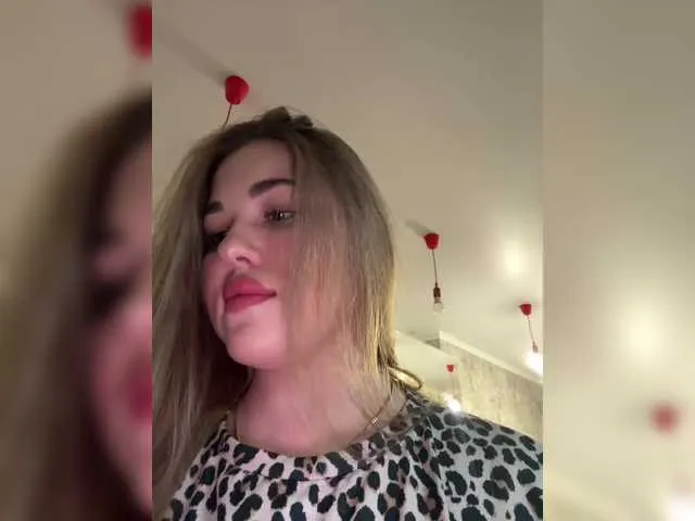 Live sex webcam photo for KateMiddleton #290616601