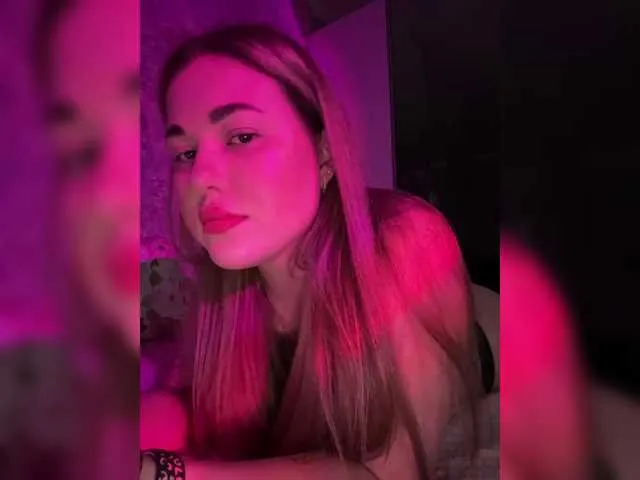 Live sex webcam photo for KateMiddleton #290808477