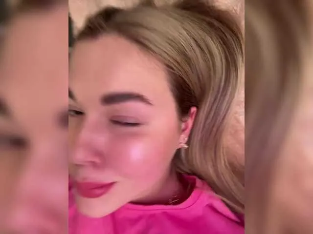 Live sex webcam photo for KateMiddleton #291432611