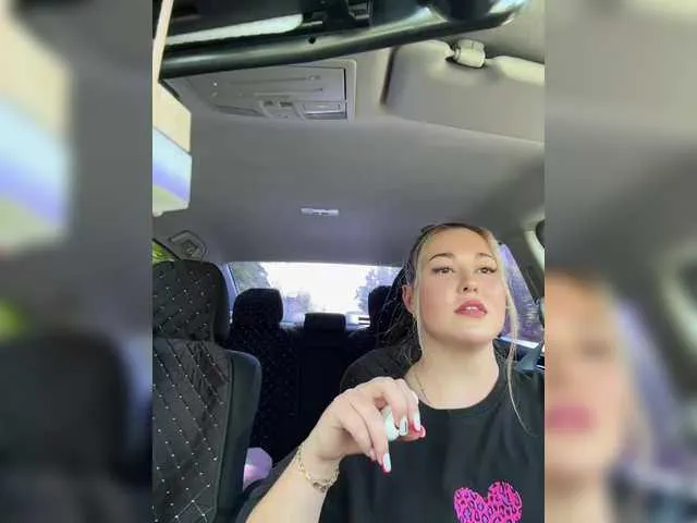 Live sex webcam photo for KateMiddleton #291694032