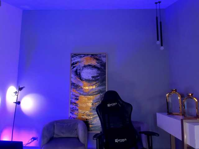 Live sex webcam photo for KateOwens #288028259