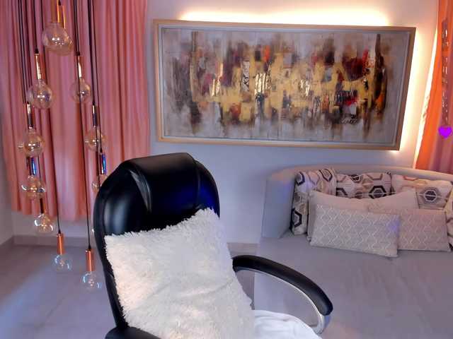Live sex webcam photo for KateOwens #290530004