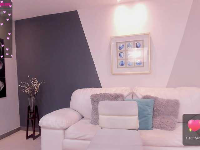 Live sex webcam photo for KateSunder #274504236