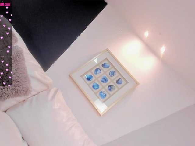 Live sex webcam photo for KateSunder #274545434